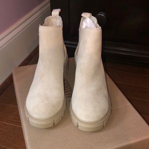 Steve Madden Sand Suede Howler Boot